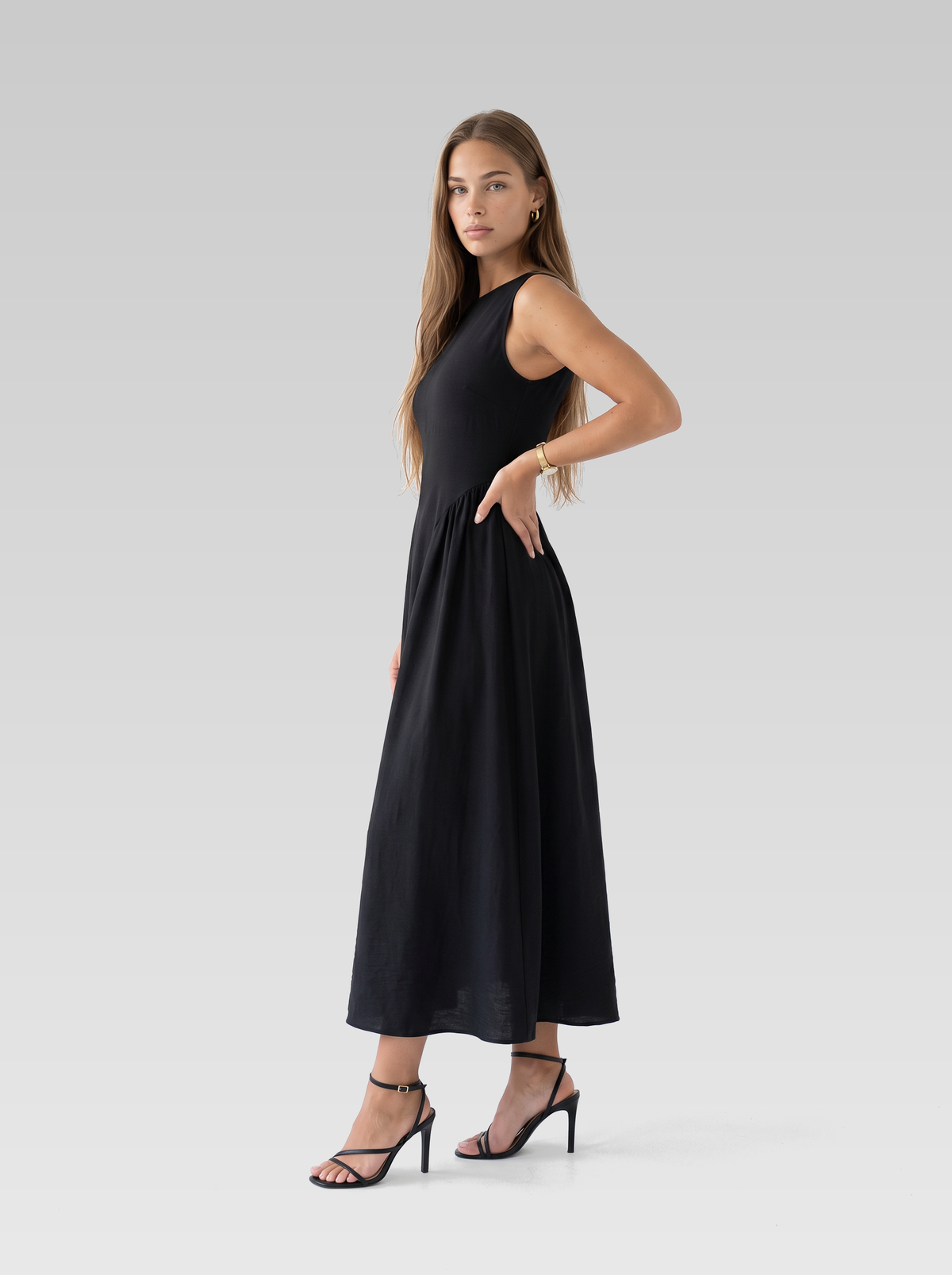 Black Sleeveless Pleated Midi Dress — Black — View 2